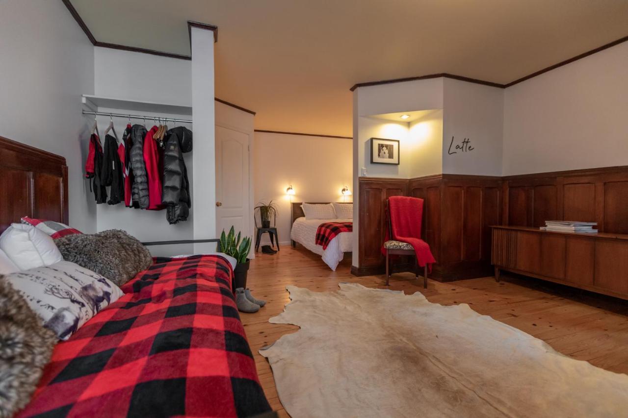 Auberge & Campagne Saint-Ferreol-les-Neiges Exteriör bild